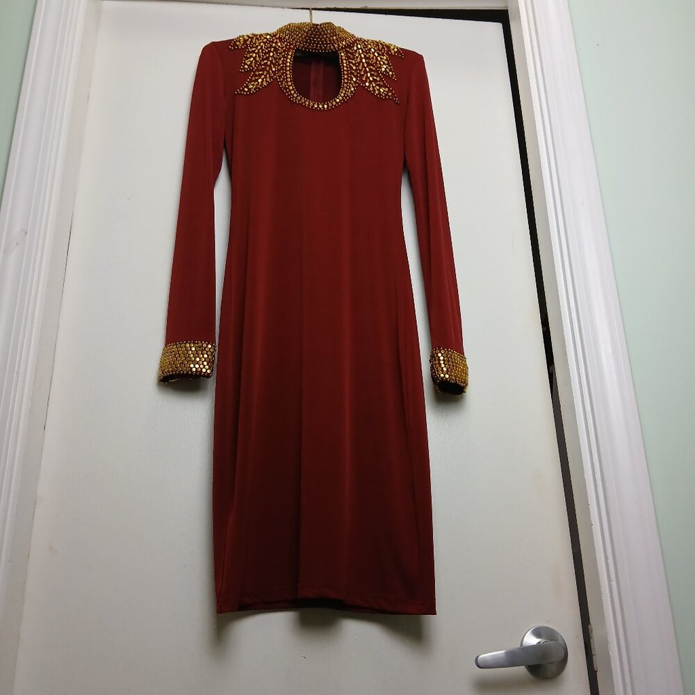 Elegant Burgundy Gold Studded High Neck Bodycon Midi Dress Sz M - Picture 2 of 14